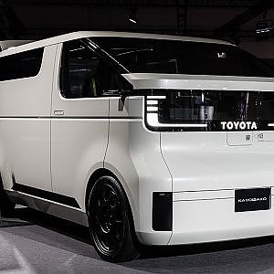 TOYOTA KAYOIBAKO トヨタ カヨイバコ - 名古屋モビリティショー