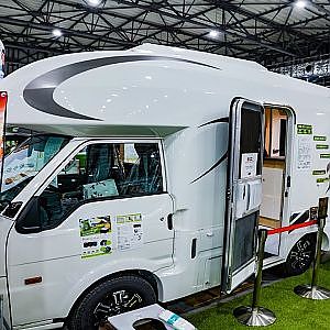 ロータスRV マツダボンゴトラック コンパクトキャブコン MAMBOW ANV final edition - 東京キャンピングカーショー2021