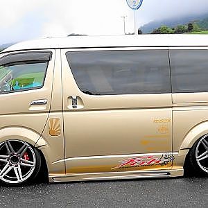 (HD)TOYOTA HIACE 200 gold modified تويوتا هايس  ハイエースカスタム内装200系 - Zeal杯2016 - YouTube