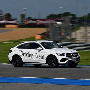 เบนซ์ จัดกิจกรรมอบรมเทคนิคการขับขี่ปลอดภัยขั้นสูง ขนทัพรถหรูกว่า 20 รุ่น   โชว์สมรรถนะ ณ สนามช้าง