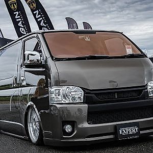 EXPERT HIACE 200 modified BOX STYLE SBM 2023 - エキスパート 200 ハイエース カスタム スタイルボックスミーティング2023