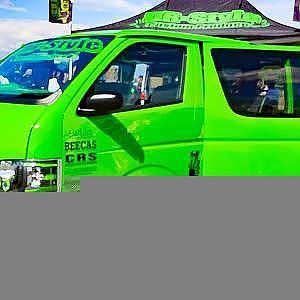 (4K)DR-STYLE TOYOTA 200 HIACE modified DRスタイル 200系ハイエースカスタム - スーパーカーニバル2017