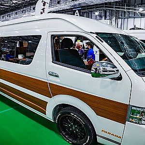 ダイレクトカーズ ハイエース リトリート スーパーロング RETREAT SUPER LONG TOKYO CAMPING CAR SHOW 2021 - 東京キャンピングカーショー2021
