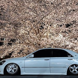 cinematic TOYOTA 18 CROWN LOW STYLE DemonCamber with night cherryblossoms - SONY FX3 50mm F1.2 GM