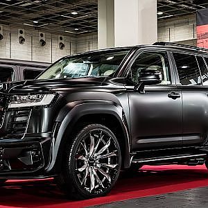 WALD LANDCRUISER 300 BLACK BISON  ヴァルド・ランクル300 ランドクルーザー ブラックバイソン カスタム - 大阪モビリティショー