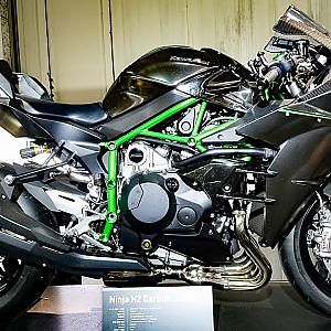 (4K)KAWASAKI NINJYA H2 Carbon 2018 カワサキニンジャH2カーボン - 大阪モーターサイクルショー2018