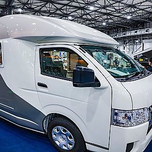 トム200 ハイエース キャブコン TOYOTA HIACE TOM200 CAB Conversion TOKYO CAMPING CAR SHOW 2021 - 東京キャンピングカーショー2021