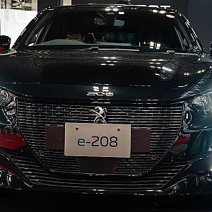PEUGEOT e-208 interior exterior プジョー e-208 電気自動車 内装 外装 - 名古屋モビリティショー
