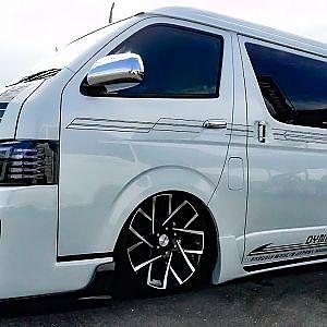 (4K)DYNASTY EXIST EVO 200 HIACE TYPE IV WIDE ダイナスティ 200系ハイエース4型ワイド - SBM大阪2018