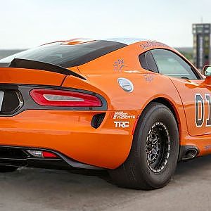 4700HP Worth of Vipers Battle the 1/2 Mile!