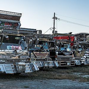 DEKOTORA JAPANESE ART TRUCKS - 亀岡昭和フェスティバル デコトラ展示