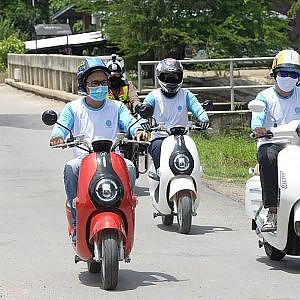 ทดลองขับรถจักรยานยนต์ไฟฟ้าของ H SEM MOTOR  3 รุ่น 4 สไตล์