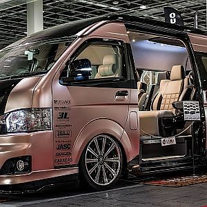 LEGANCE HIACE FINE TECH TOURER レガンス ハイエース ファインテックツアラー カスタム - 大阪モビリティショー