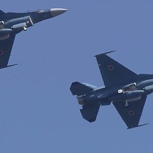 MOTEGIを駆け抜けた「F-2B」によるウエルカムフライト 一気に見せます!