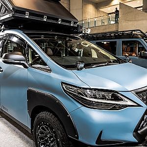 OUTCLASS CARS ALPHARD LM face swap LiftUp TAS2022 - アウトクラスカーズ アルファード LM スワップ リフトアップ 東京オートサロン2022